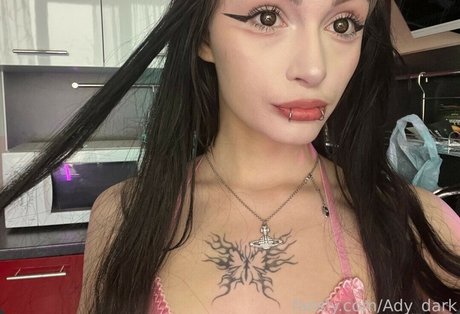 Ady Dark top model images