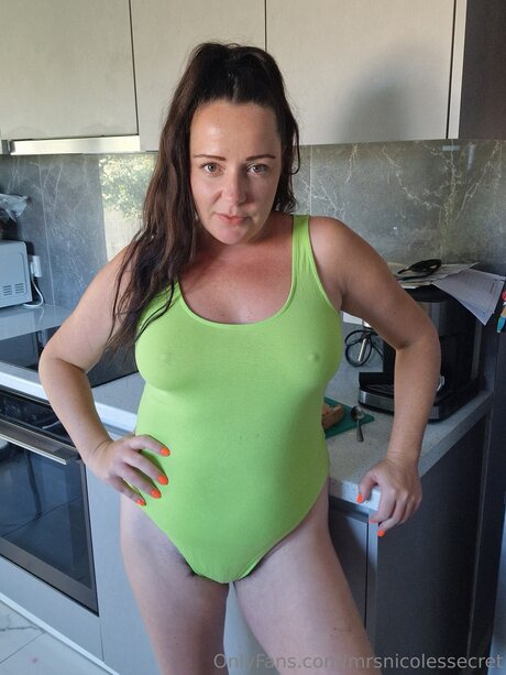 mrsnicolessecret star hot pictures