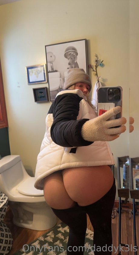 squirt teen onlyfans pornographic image