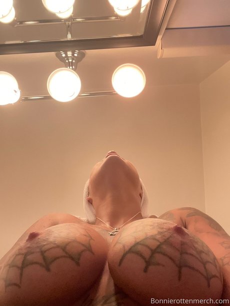 Bonnie Rotten pornographic star picture