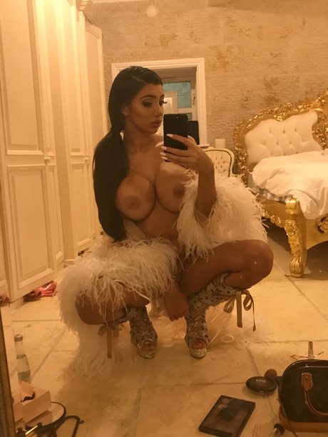 Chloe Khan pornstar erotic photos