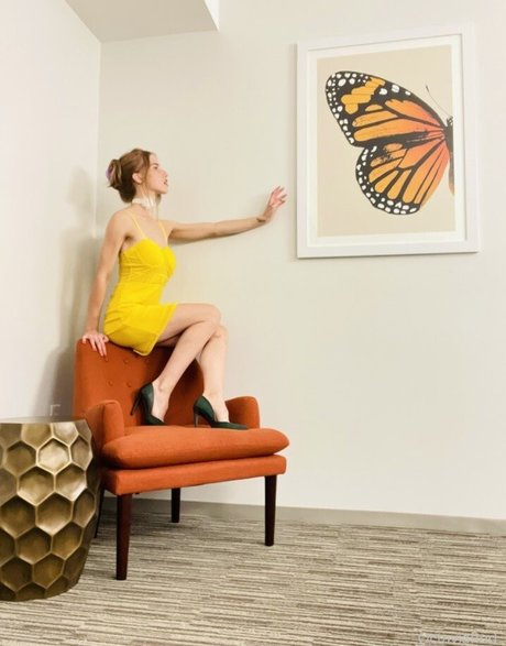 Octavia Red model pornographic pic