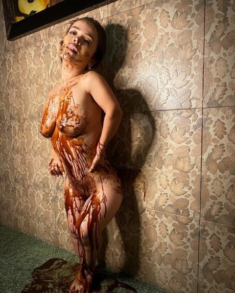 Angie Villalba hd actress image