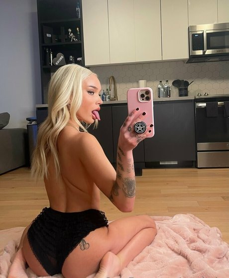 Rarababy nudes star photo