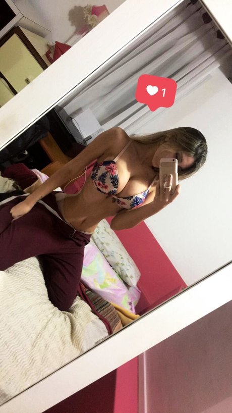 Belu Ottobri art model picture