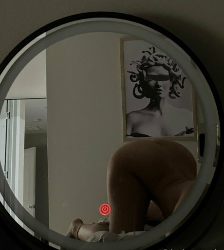 Indyamarie beautiful actress pic