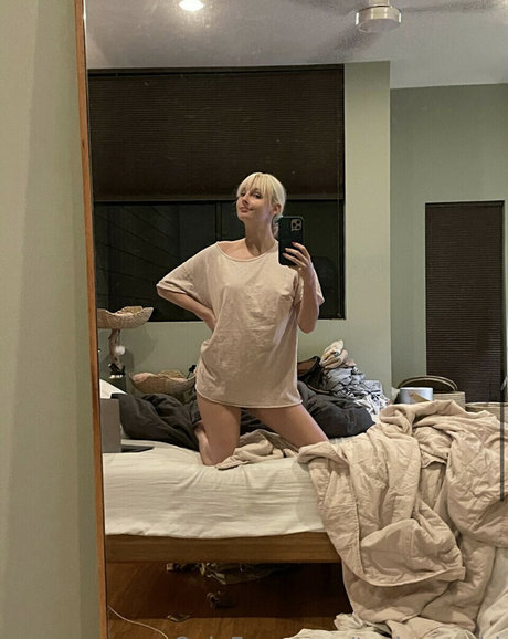 Taylorwould hot actress images