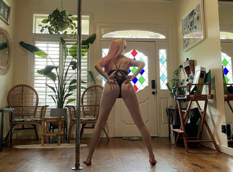 Taylorwould naked star pic