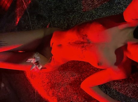 onlywolffen pornstar adult pic