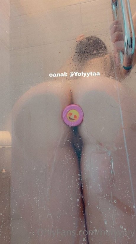 hollyoly star adult pictures