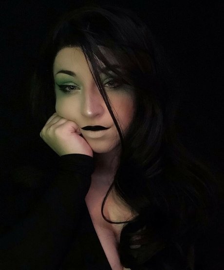 shemale outdoor onlyfans art naked pics