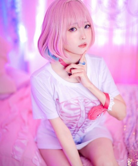 Ely Cosplay model naked gallery