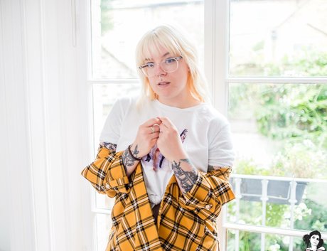 Petal SG pornographic star images