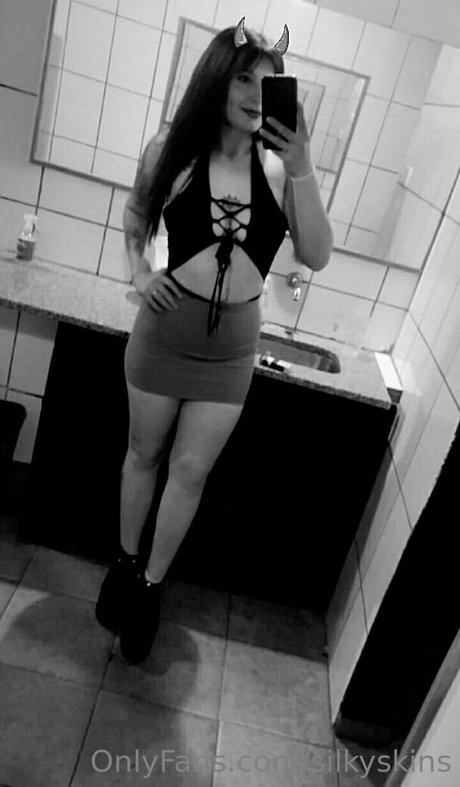 silkyskins adult actress img