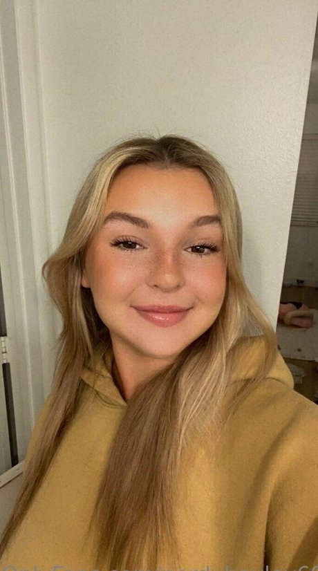 pregnant threesome onlyfans sexy nude photos