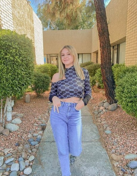 nerdyhayley69 hot actress pics