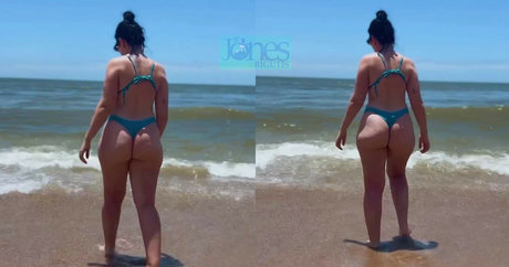 Bella Sant ASMR star nudes photo