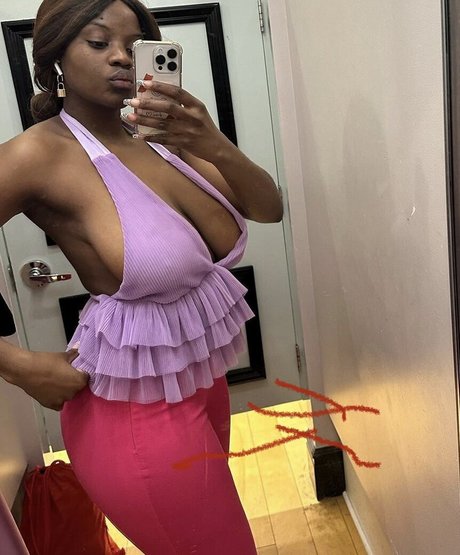 Stylebyambre IG model top photos