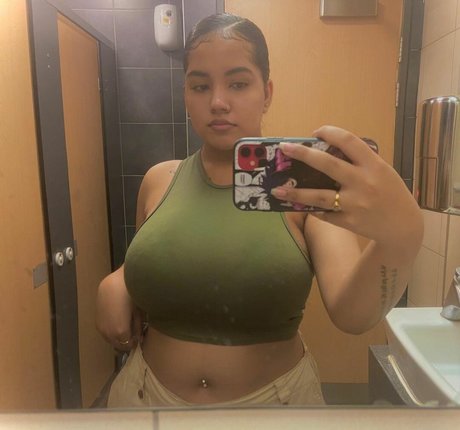 curvy milf onlyfans free naked pic