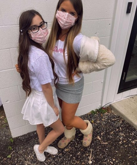 thick girls onlyfans sexy photos