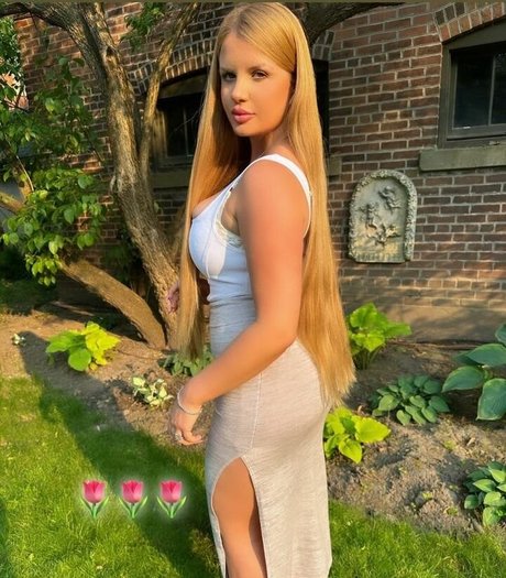 giantess onlyfans free photo