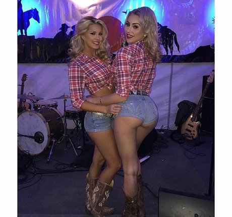 khloete naked pornstar photos