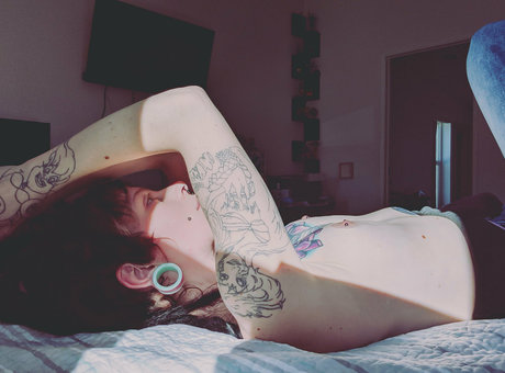 starbucks babie hot model pics