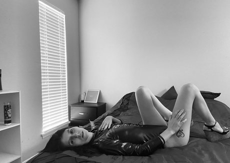 prettypixie113 art actress pictures