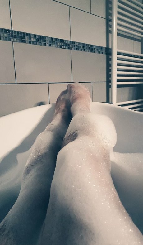 mature wife onlyfans naked pic