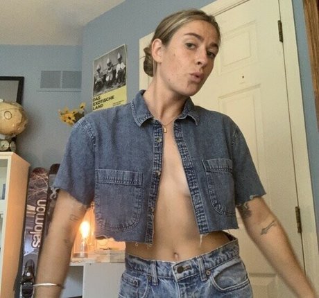 Casey Nixon art actress picture