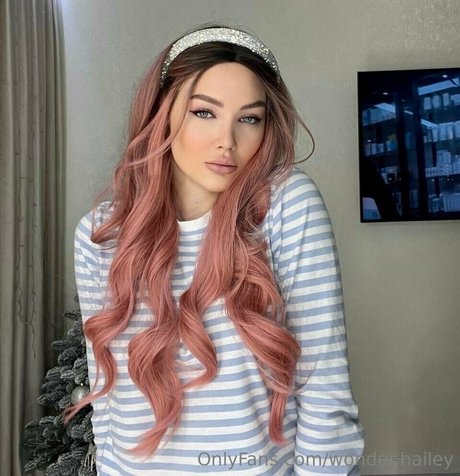 wonder hailey star high quality images