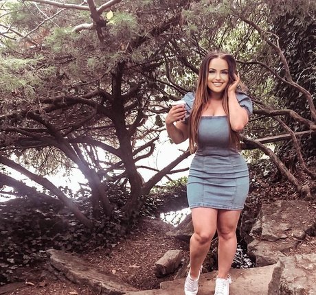 Shauni Rixon hot pornstar pic