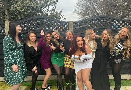 one onlyfans pornographic photos