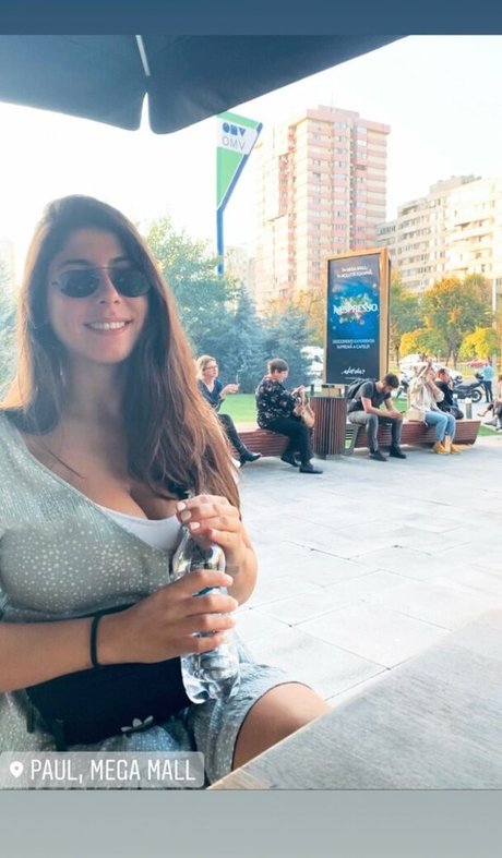 Daniella Yallouz star exclusive img