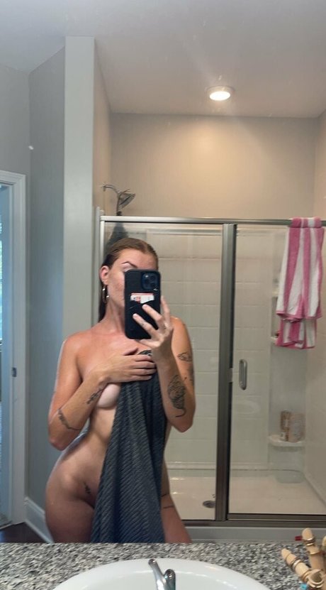 Baby red_ hd actress photo