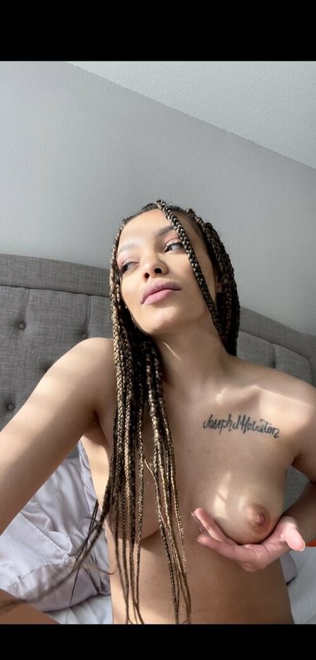 novatitsxxx perfect model image