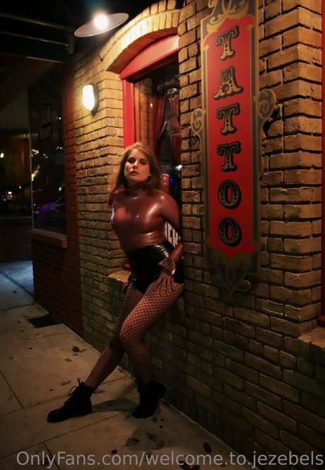 milf yoga onlyfans top photo