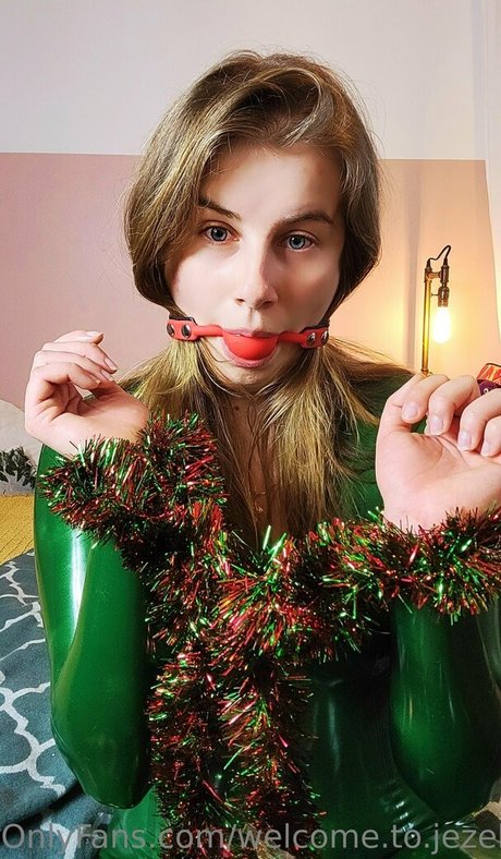 welcome to jezebels top star photos