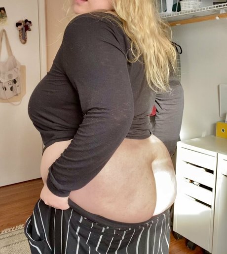 softnsweeet0 erotic actress pictures