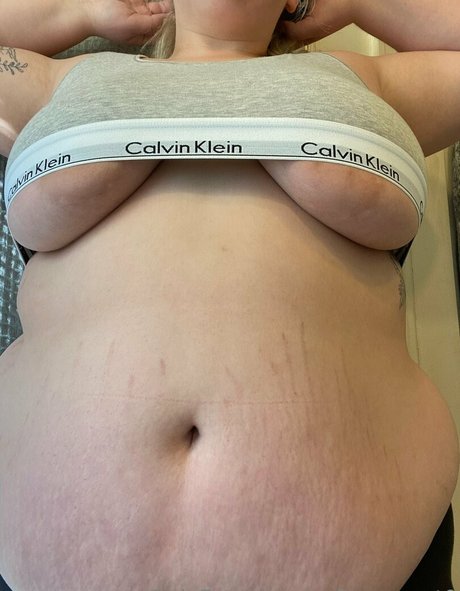 softnsweeet0 model beautiful photo