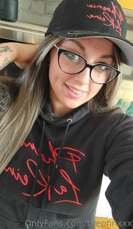 Thephnxxx sexy actress pics