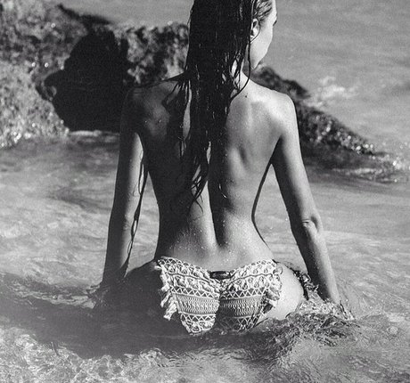 waitress onlyfans hot pics