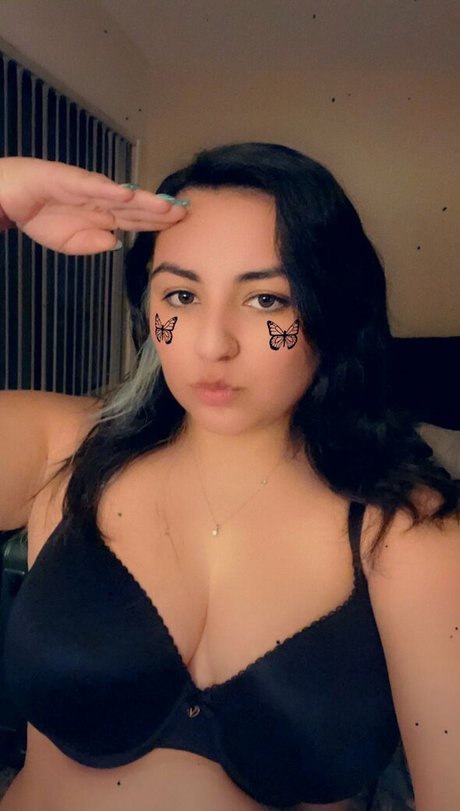 Butterflywteeth exclusive star pics