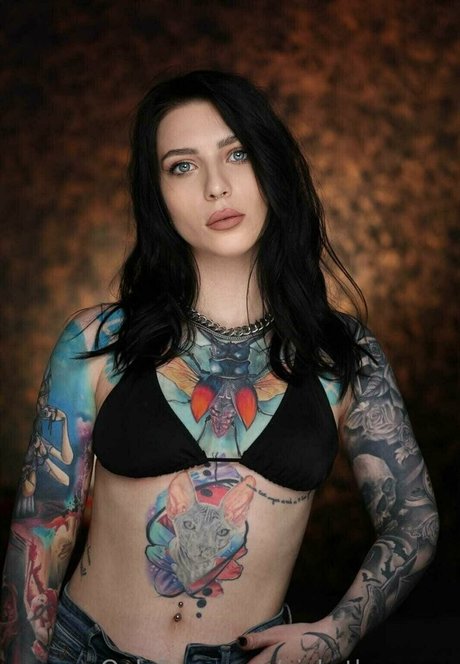 lunablazefree adult model picture