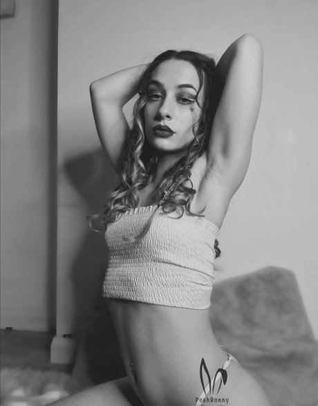 poshbunnyofficial free exclusive star gallery