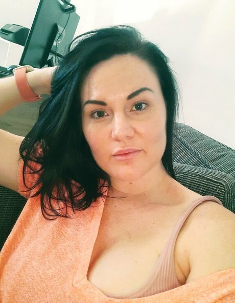 chanelbeexx star pornographic img