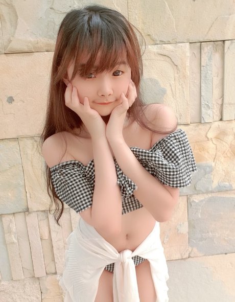 Ola Aphrodite model naked galleries