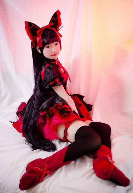 Ola Aphrodite model hot photo