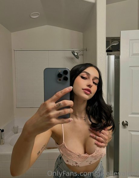 gisellevalent model pornographic photos