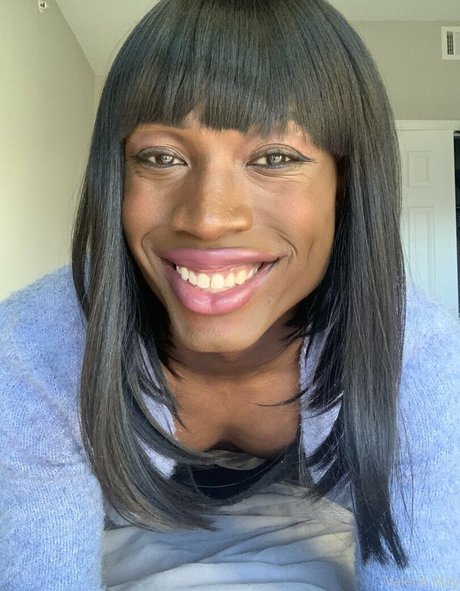 Itsvaleriemay pretty pornstar pic